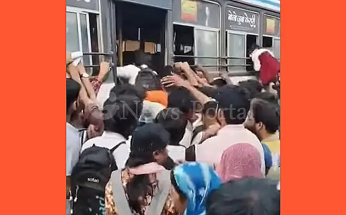 चरमराई_व्यवस्था: भरतपुर में SI भर्ती परीक्षा के बाद बस स्टैंड पर भारी अफरातफरी, रोडवेज के इंतजाम हुए फेल