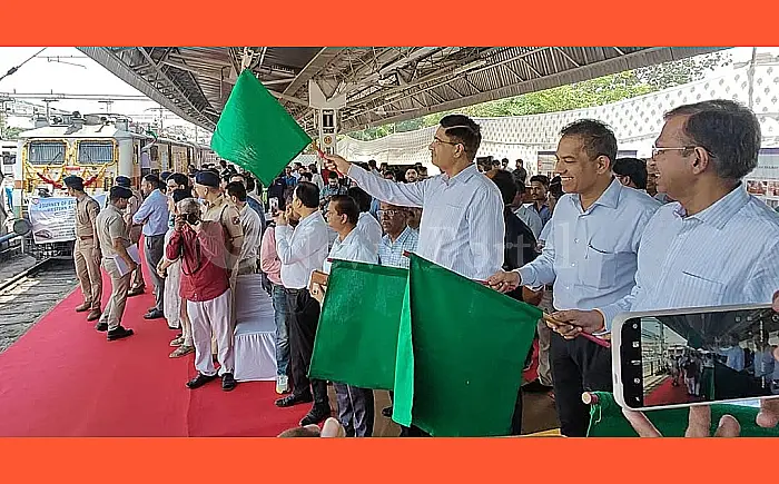 सुरक्षित हुआ दिल्ली-मुंबई रेल रूट: वडोदरा-नागदा खंड में 'कवच 4.0' का सफल परीक्षण, मानवीय भूल से होने वाले हादसों पर लगेगी लगाम