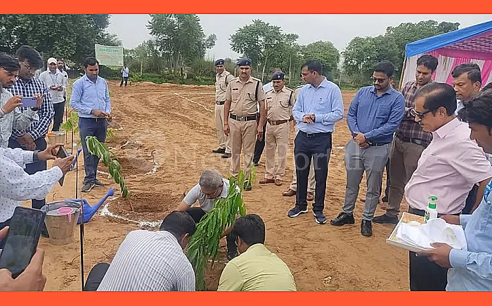 ड्यूटी रूम अधूरा मिलने पर भड़के डीआरएम, इंजीनियर को दी हेडक्वार्टर बदलने की चेतावनी