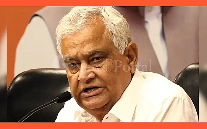 करौली: मंत्री डॉ. किरोड़ी लाल मीणा का आकस्मिक निरीक्षण, बीज गोदाम की गुणवत्ता जाँची