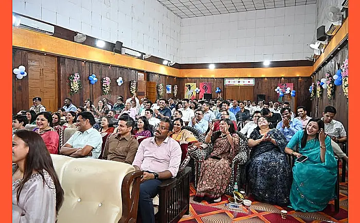 कोटा रेल मंडल: स्थापना दिवस पर 'न्योते' में भेदभाव, भूखे लौटे कई अधिकारी; कलाकारों ने मंच से मांगा नाश्ता