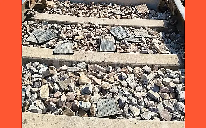 🚧 मांडलगढ़ में नॉन-इंटरलाकिंग के बाद भी लाइनें बंद, काम अधूरा!