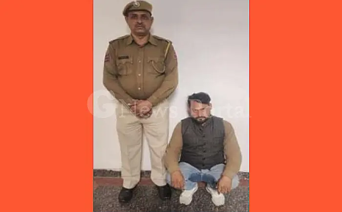 मलारना डूंगर: अवैध बजरी खनन में फरार वांछित आरोपी गिरफ्तार