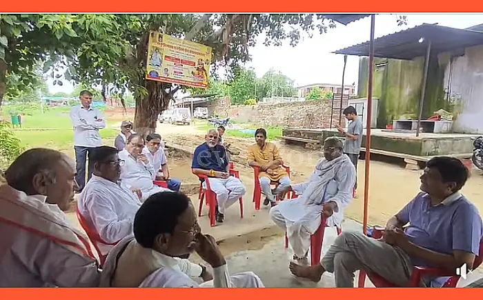 नृसिंह मंदिर प्रांगण में अपराध जांच ब्यूरो की बैठक: नशा मुक्ति अभियान पर विचार-विमर्श
