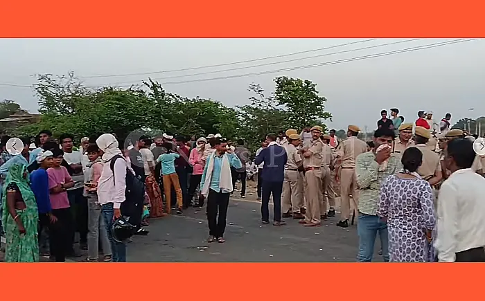 हिंडौन-बयाना मार्ग पर दर्दनाक हादसा, बाइक सवार की मौत, ग्रामीणों ने लगाया जाम
