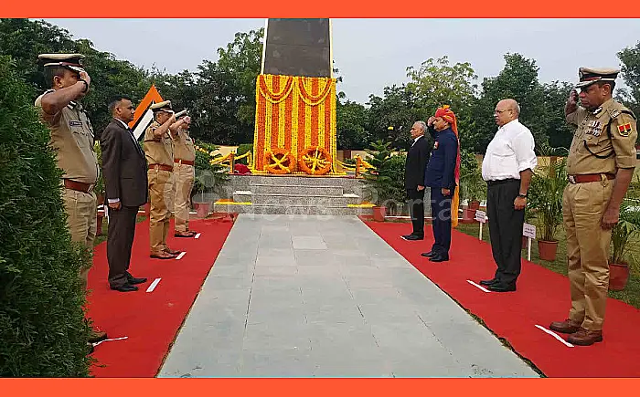 पुलिस शहीद दिवस: DGP ने शहीदों को किया नमन, जवानों ने दी सशस्त्र सलामी; CM ने भी दी श्रद्धांजलि 🙏🇮🇳