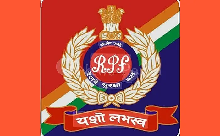 कोटा मंडल में RPF की 'गुंडागर्दी': अब बारां में यात्री को जड़ा थप्पड़, महिदपुर मारपीट मामले में 4 जवान सस्पेंड