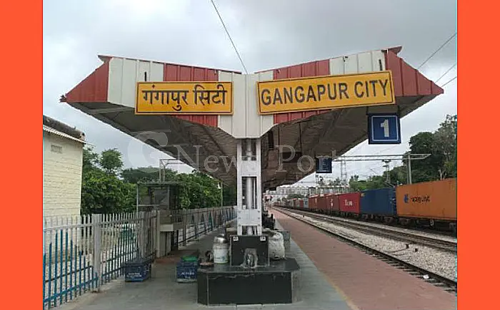 गंभीर लापरवाही: गंगापुर रेलवे अस्पताल में 5 महीने से लैब टेक्नीशियन नहीं, हेल्पर तैयार कर रहा मरीजों की जांच रिपोर्ट!