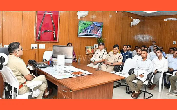 आगामी पर्यटन सीजन के लिए पुलिस अधीक्षक ने ली होटल एसोसिएशन की मीटिंग