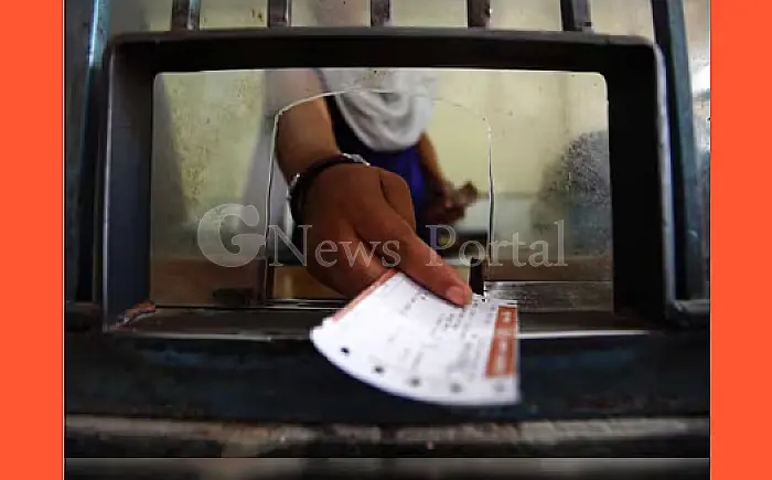 टिकट दलाली का खुलासा: STBA गिरफ्तार, बुकिंग क्लर्क निलंबित