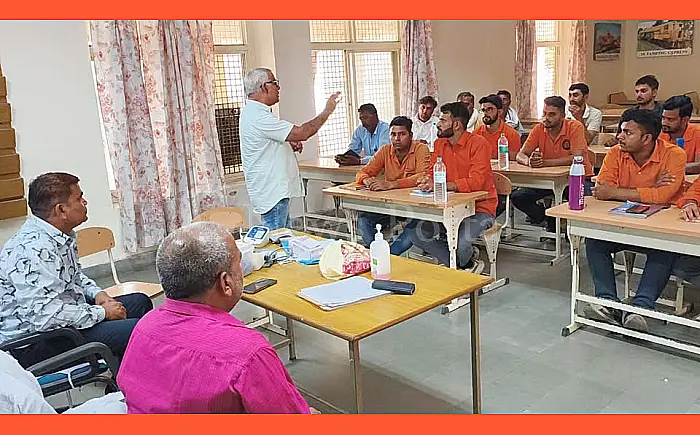 तम्बाकू बना असमय मौत का बड़ा कारण: कोटा में स्वास्थ्य शिविर एवं संगोष्ठी