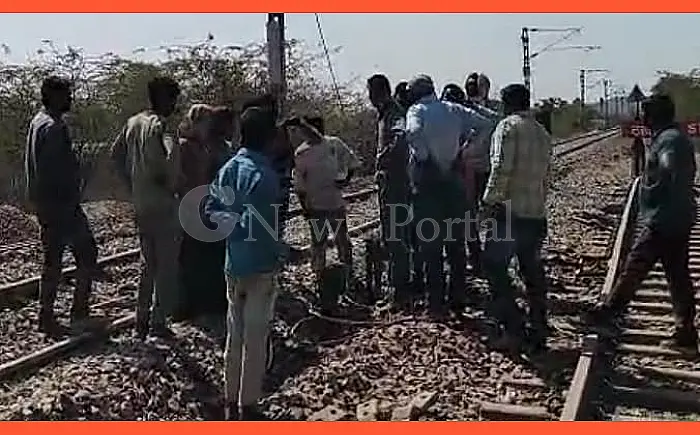 औजार को लेकर आपस में भिड़े ट्रैकमैन और ठेका कर्मचारी